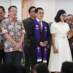 Bupati Joune Ganda Ibadah Minggu Sengsara Dilanjut Peletakan Batu Permata IMG-20260222-WA0017~3